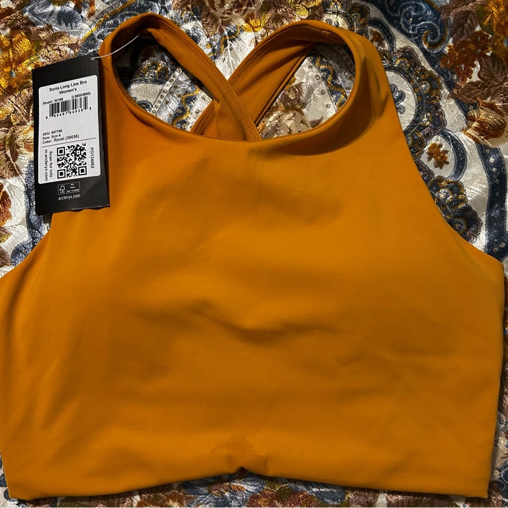 Arc’teryx Soria Long line Sports Bra Women’s. Size 6 Model # 30198 Color: Revel